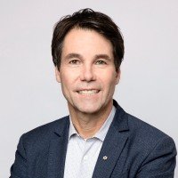 Dr. Eric Hoskins